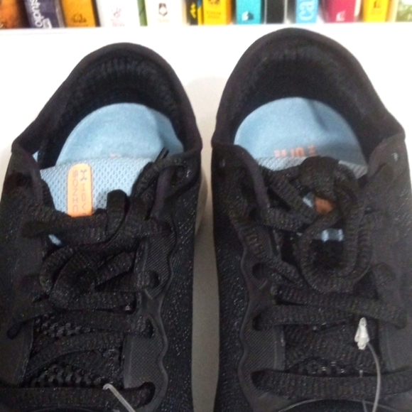 UNDER ARMOUR BLACK BLUE GRANITE HOVR SONIC 6 SNEAKERS SIZE 5 NWT - Picture 6 of 8